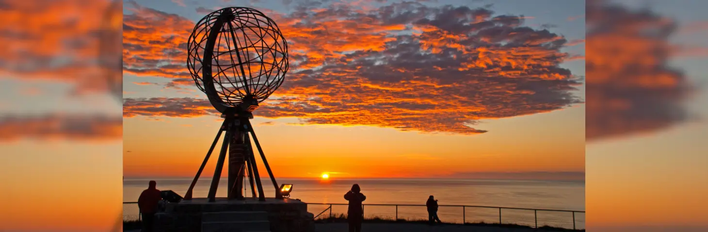 Image of a sunset off the coast of Norway