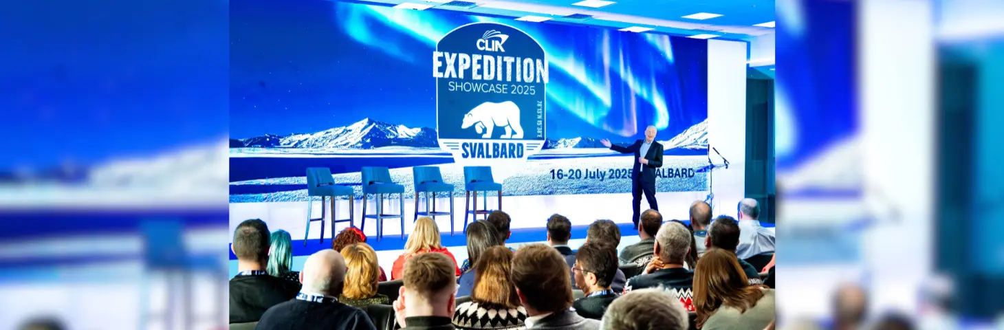 Image of Andy Harmer presenting the Expedition Showcase at the CLIA forum