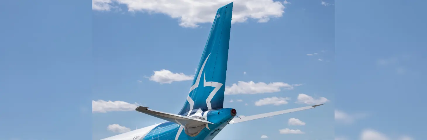 Image of the tail of an Air Transat plane