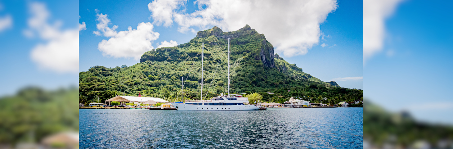 Image of a Variety Cruise ship in Tahiti. 