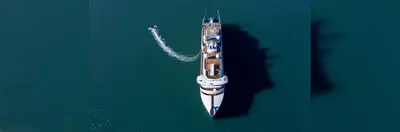 Image of a Swan Hellenic ship in the ocean 