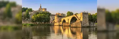 Avignon bridge over the river