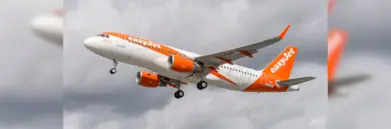 easyJet plane flying