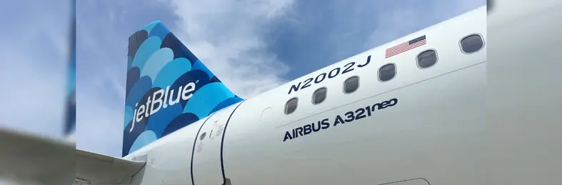 The tail of a JetBlue Airbus A321neo.