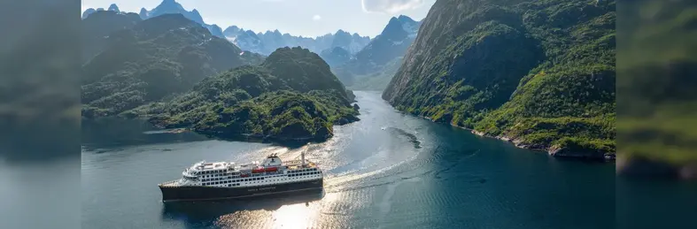 A cruise on a voyage 