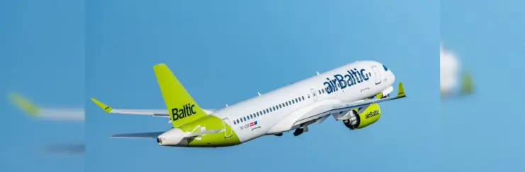 airBaltic plane flying