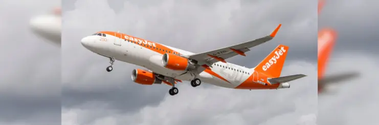 easyJet plane flying