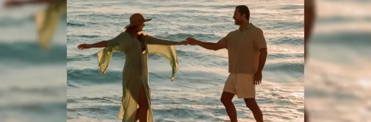 Image-of-a-couple-on-vacation