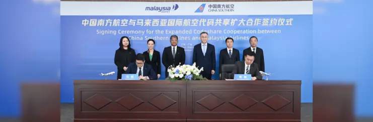 Malaysia Airlines and China Southern Airlines signing on the expansion of their codeshare partnership